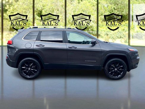 Used 2014 Jeep Cherokee Limited w/ Technology Group image 4