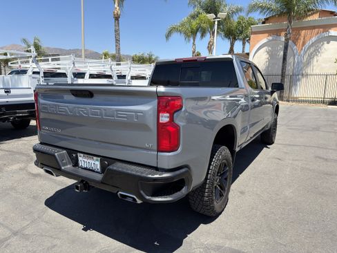 Used 2024 Chevrolet Silverado 1500 LT Trail Boss w/ Convenience Package II AWD/4WD image 8