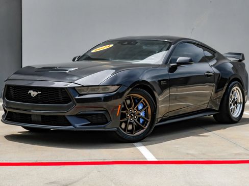 Used 2024 Ford Mustang GT Premium RWD image 5