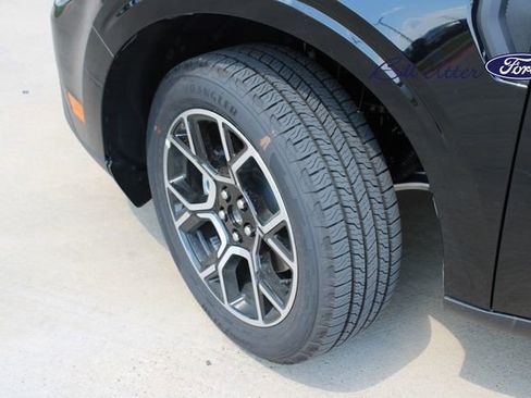 New 2025 Ford Maverick Lariat image 5