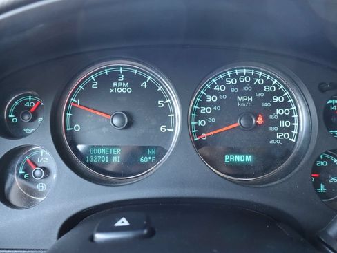 Used 2013 Chevrolet Suburban LT AWD/4WD image 3