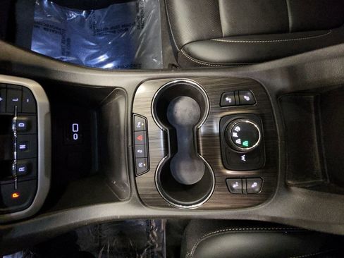 Certified 2023 GMC Acadia SLT AWD/4WD image 22