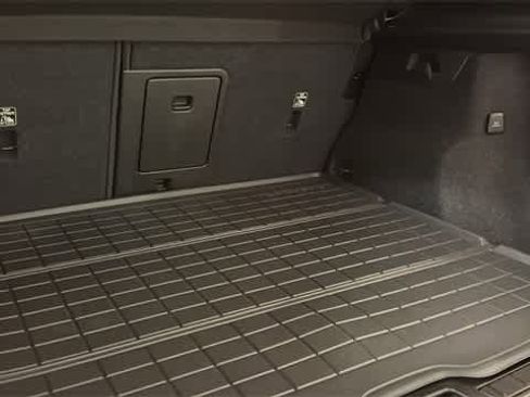 Used 2023 Volvo XC40 Recharge Ultimate w/ Protection Package Premier image 37