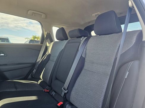 Used 2021 Nissan Rogue SV AWD/4WD image 17