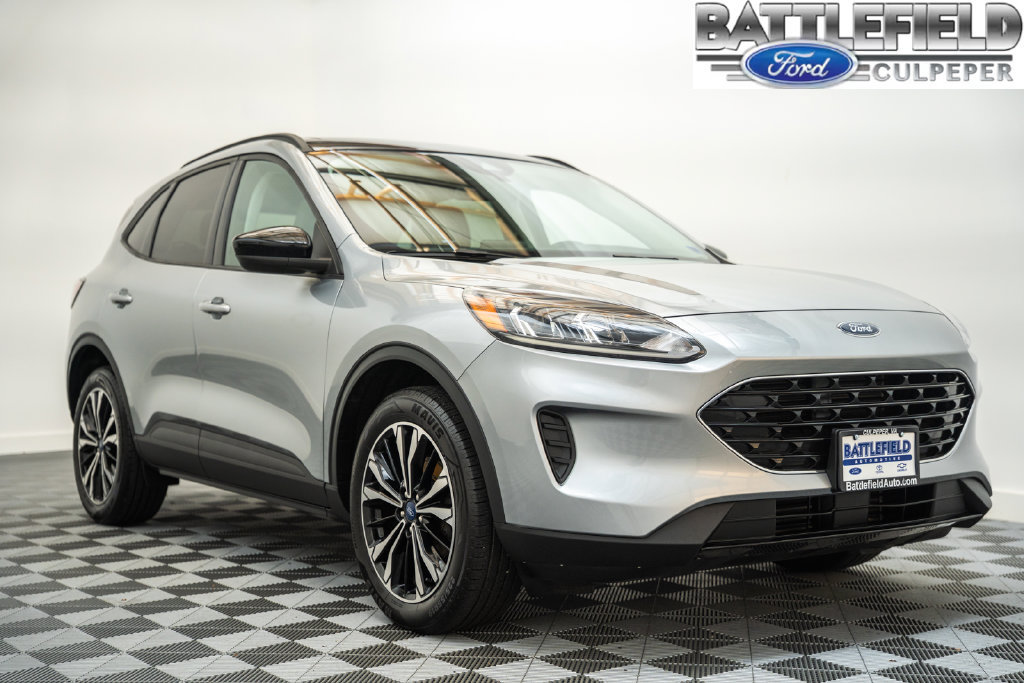 Used 2022 Ford Escape SE w/ SE Sport Appearance Package AWD/4WD image 1