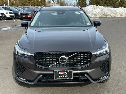 Used 2025 Volvo XC60 B5 Plus AWD/4WD image 3