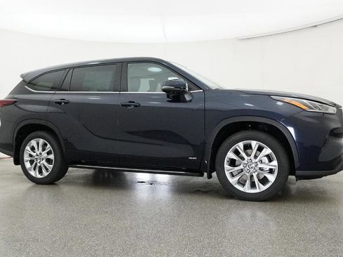 New 2026 Toyota Highlander Limited image 97