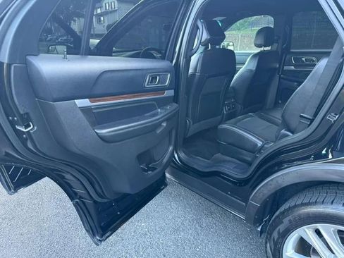 Used 2016 Ford Explorer Limited image 18