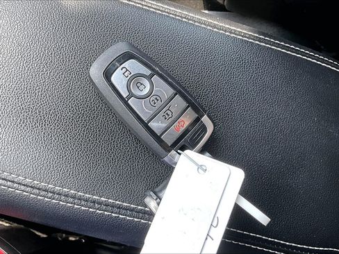 Used 2025 Ford Escape Platinum AWD/4WD image 12