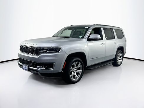 Used 2022 Jeep Wagoneer Series II image 1