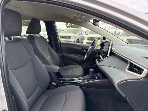 Used 2020 Toyota Corolla LE image 16