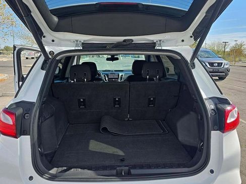 Used 2019 Chevrolet Equinox LT image 10