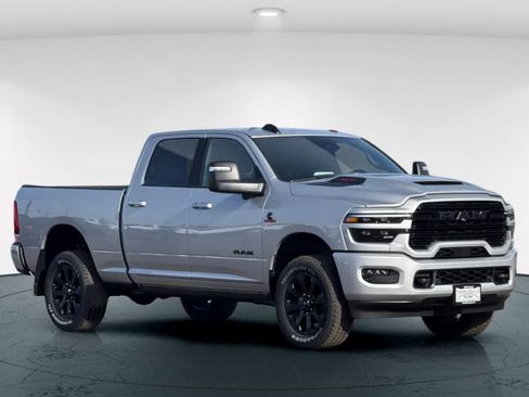 New 2026 RAM 2500 Laramie AWD/4WD image 5