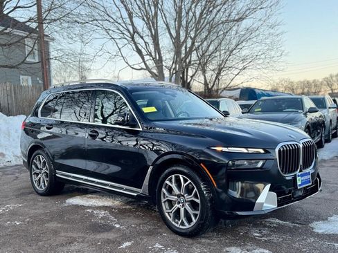 Used 2023 BMW X7 xDrive40i w/ Premium Package image 8