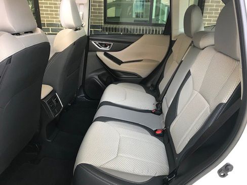 Certified 2023 Subaru Forester Premium AWD/4WD image 7