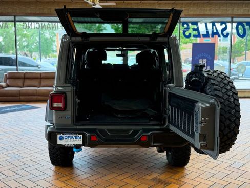 Used 2023 Jeep Wrangler Unlimited w/ Sun & Screen Package AWD/4WD image 27