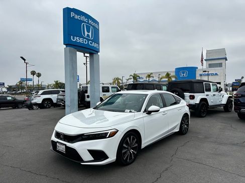 Certified 2024 Honda Civic EX-L image 2