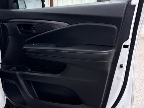 Used 2022 Honda Passport TrailSport image 32