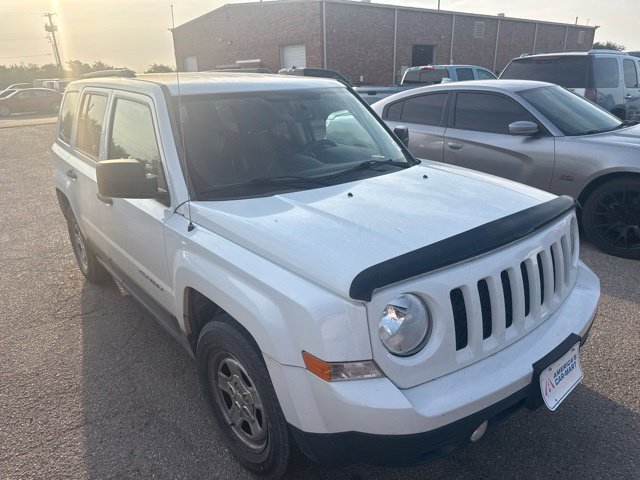 Used 2016 Jeep Patriot Sport FWD image 3