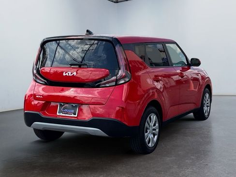 Used 2024 Kia Soul LX image 5