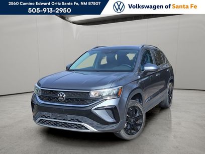 Used 2023 Volkswagen Taos SE w/ Black Wheel Package