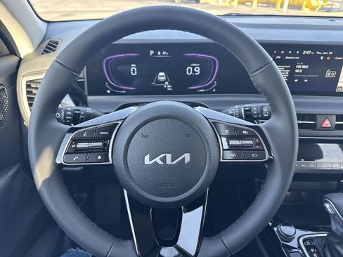 New 2026 Kia Seltos S image 14