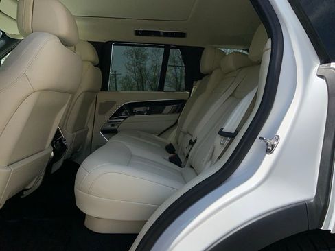 New 2025 Land Rover Range Rover SE image 13