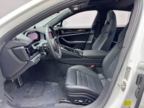 Used 2025 Porsche Panamera 4 AWD/4WD image 17