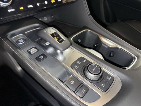 Certified 2025 INFINITI QX60 Pure image 24