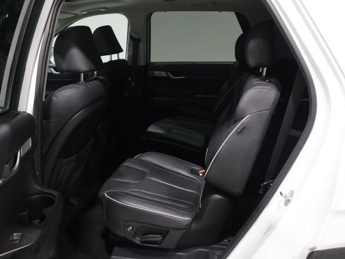 Used 2024 Hyundai Palisade Limited AWD/4WD image 18