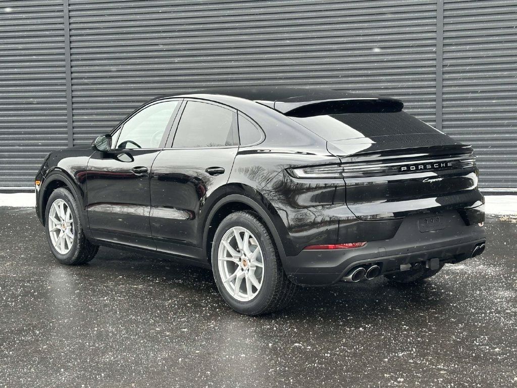 Used 2026 Porsche Cayenne Coupe AWD/4WD image 3