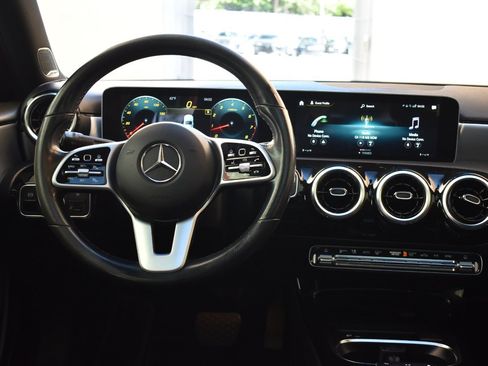 Used 2019 Mercedes-Benz A 220 4MATIC image 23