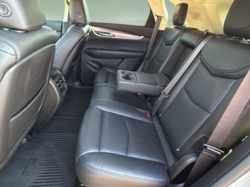 Used 2019 Cadillac XT5 Luxury image 19