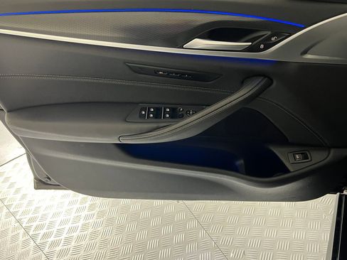 Used 2021 BMW 540i w/ M Sport Package image 22