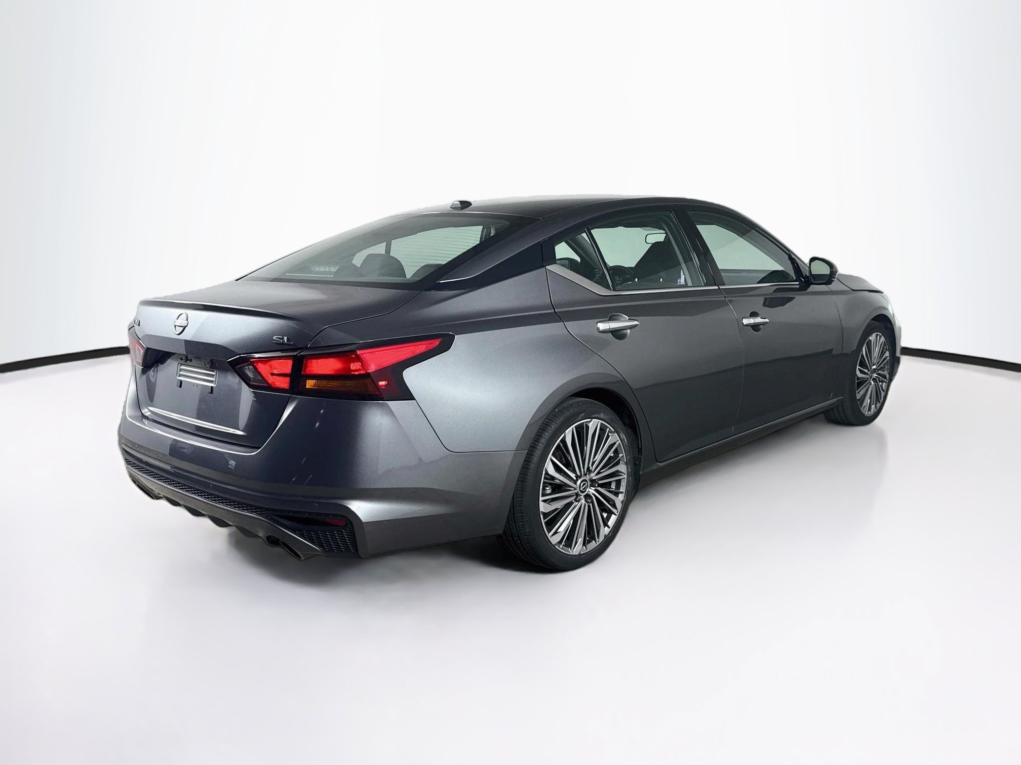 Used 2023 Nissan Altima 2.5 SL FWD image 33