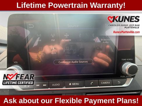 Used 2025 Nissan Altima 2.5 SV FWD image 28
