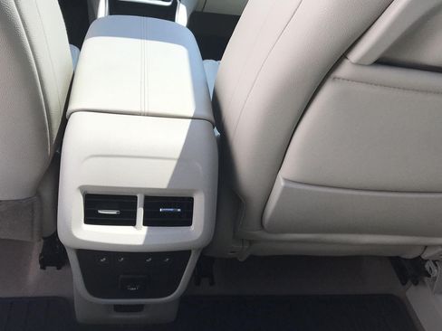 Used 2018 GMC Terrain Denali w/ Comfort Package AWD/4WD image 32