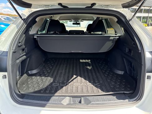 Used 2023 Subaru Outback Premium image 27