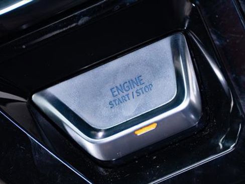 Used 2024 GMC Sierra 2500 AT4 w/ AT4 Premium Plus Package image 39