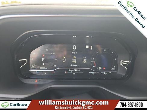 Used 2022 GMC Yukon XL Denali image 12