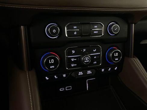 Used 2023 Chevrolet Tahoe High Country image 14