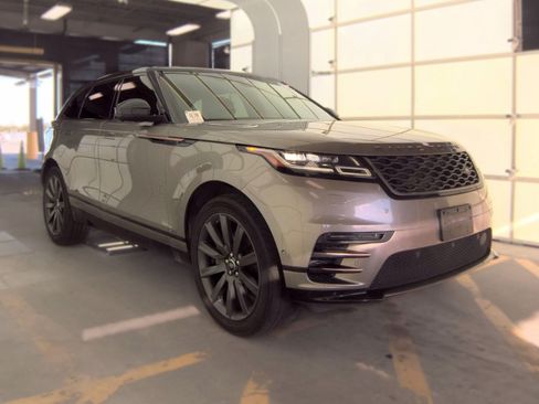 Used 2018 Land Rover Range Rover Velar R-Dynamic HSE AWD/4WD image 3