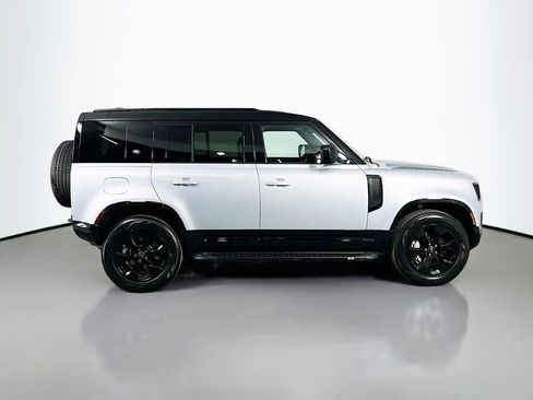 Used 2023 Land Rover Defender 110 X-Dynamic SE AWD/4WD image 4