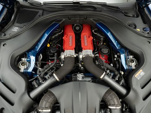 Used 2022 Ferrari Roma RWD image 30