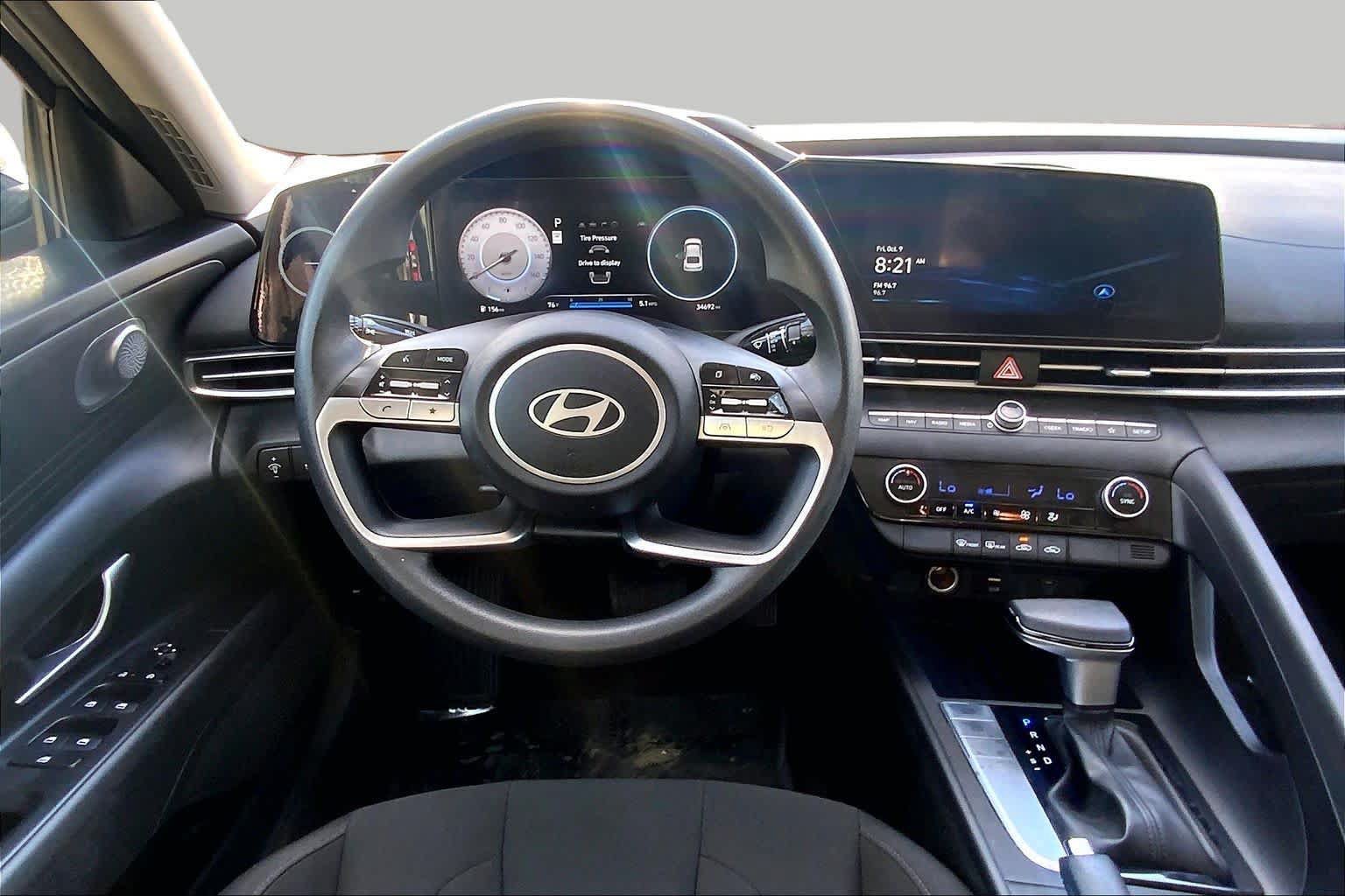 Used 2024 Hyundai Elantra SEL FWD image 6