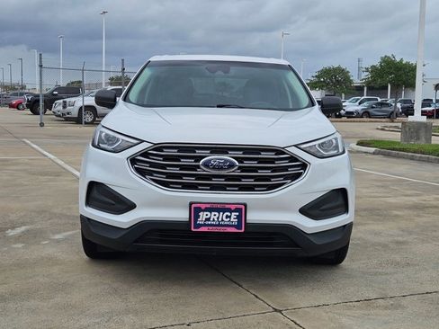 Used 2019 Ford Edge SE image 2