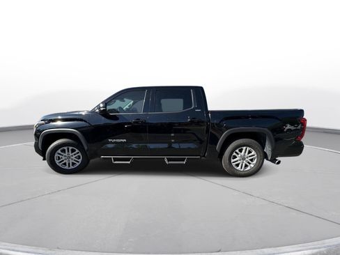 Used 2023 Toyota Tundra SR5 w/ SR5 Premium Package RWD image 9