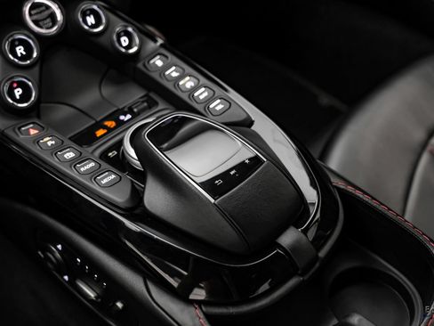 Used 2019 Aston Martin V8 Vantage Coupe RWD image 56