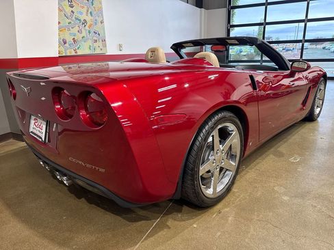 Used 2008 Chevrolet Corvette Convertible w/ Preferred Equipment Group RWD image 24