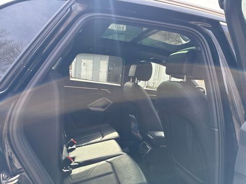 Used 2021 Audi Q3 2.0T Premium image 12